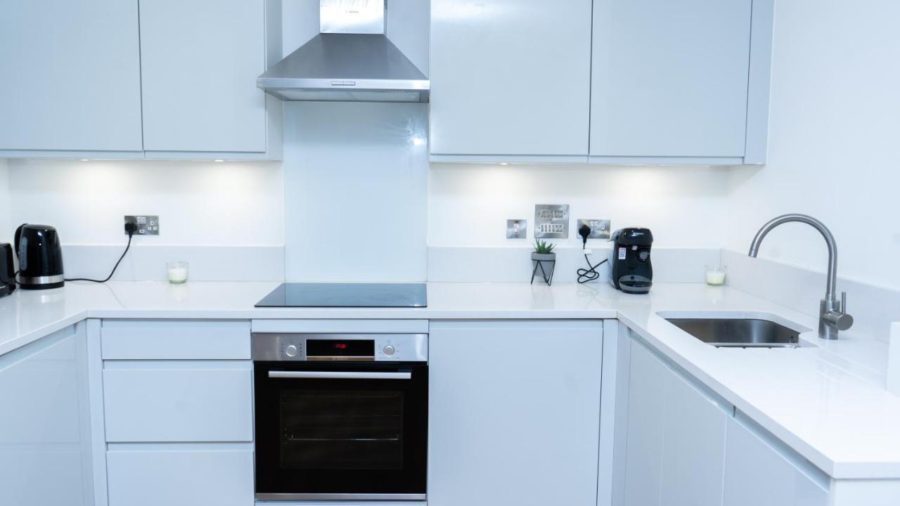 Guerneville 1 Bedroom Luxury Apartment Royal Wharf By Excel Exhibition Centre ลอนดอน ภายนอก รูปภาพ
